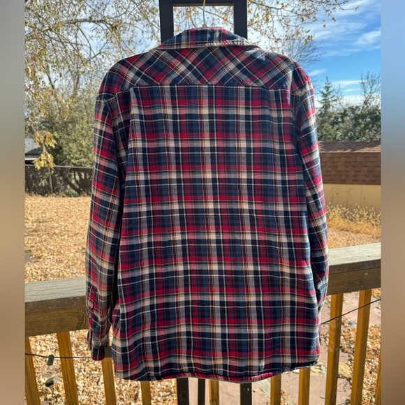 Plaid flannel shirt/jacket shacket - Picture 3 of 3
